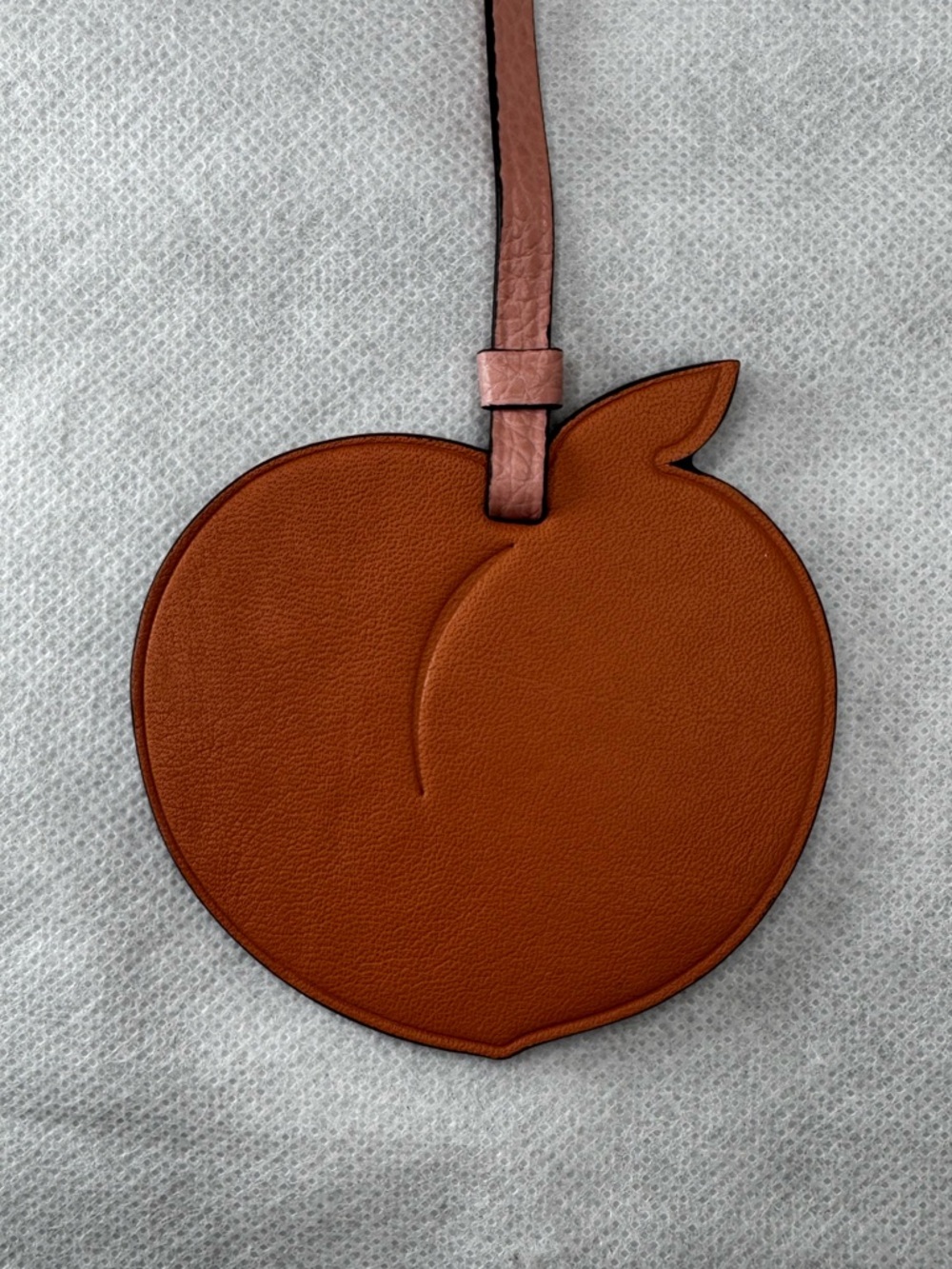 Coach (Re)Loved Remade Leather Peach Bag Charm Lanyard Closure CDQ09